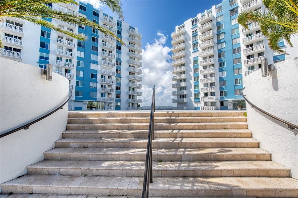 For Sale: $139,900 (1 beds, 1 baths, 822 Square Feet)