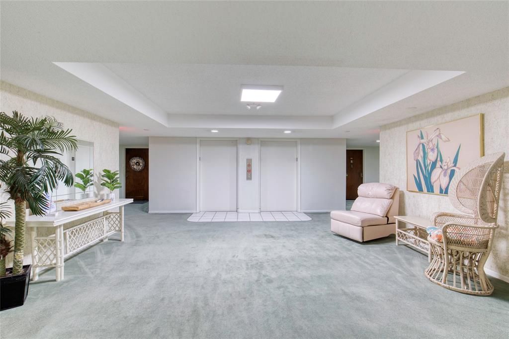 For Sale: $139,900 (1 beds, 1 baths, 822 Square Feet)