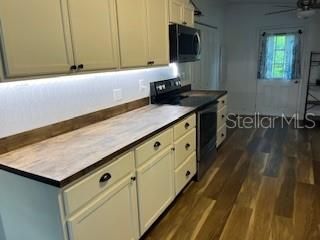 合同活跃: $264,000 (2 贝兹, 2 浴室, 1008 平方英尺)