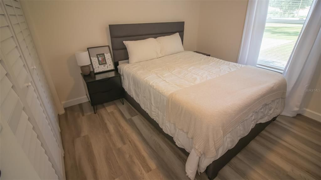 For Sale: $349,000 (3 beds, 2 baths, 1371 Square Feet)