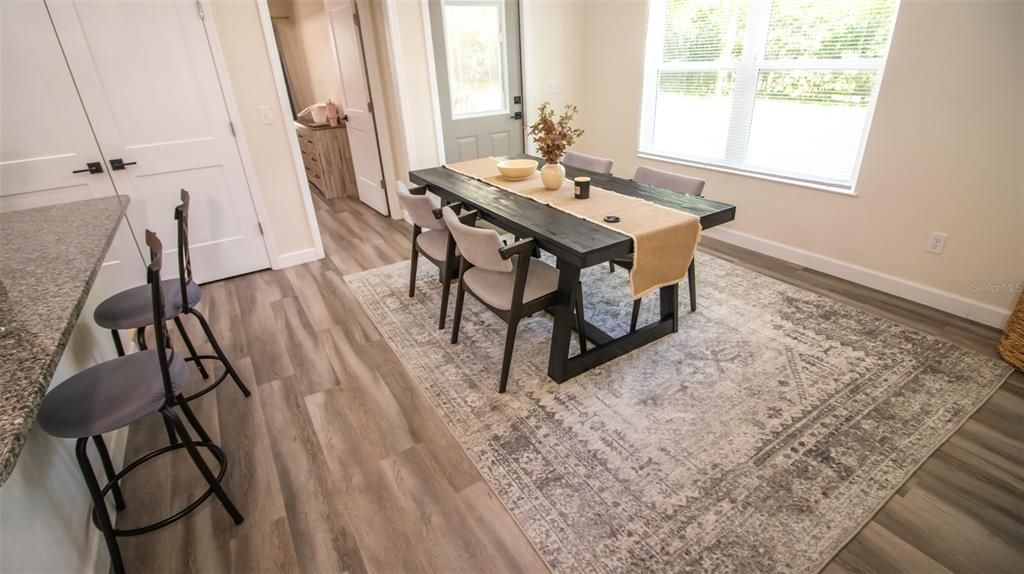 For Sale: $349,000 (3 beds, 2 baths, 1371 Square Feet)