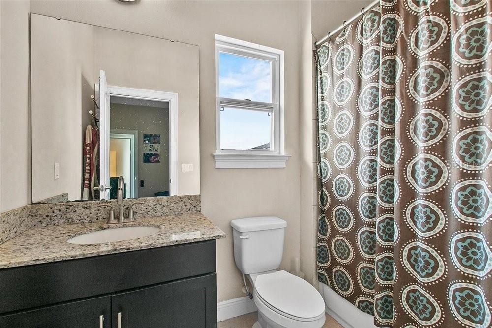 待售: $1,580,000 (4 贝兹, 3 浴室, 4037 平方英尺)