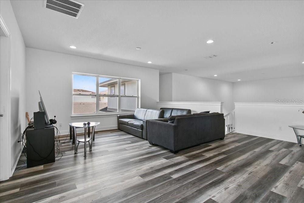 待售: $1,580,000 (4 贝兹, 3 浴室, 4037 平方英尺)