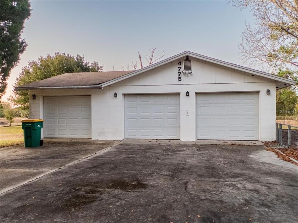 For Sale: $1,200,000 (14.52 acres)