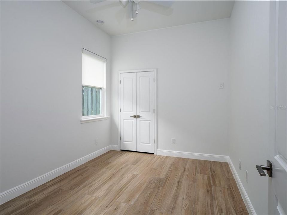 合同活跃: $424,000 (3 贝兹, 2 浴室, 1557 平方英尺)