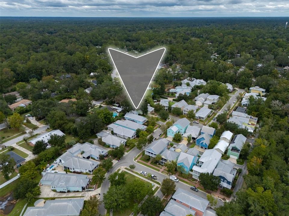 合同活跃: $424,000 (3 贝兹, 2 浴室, 1557 平方英尺)