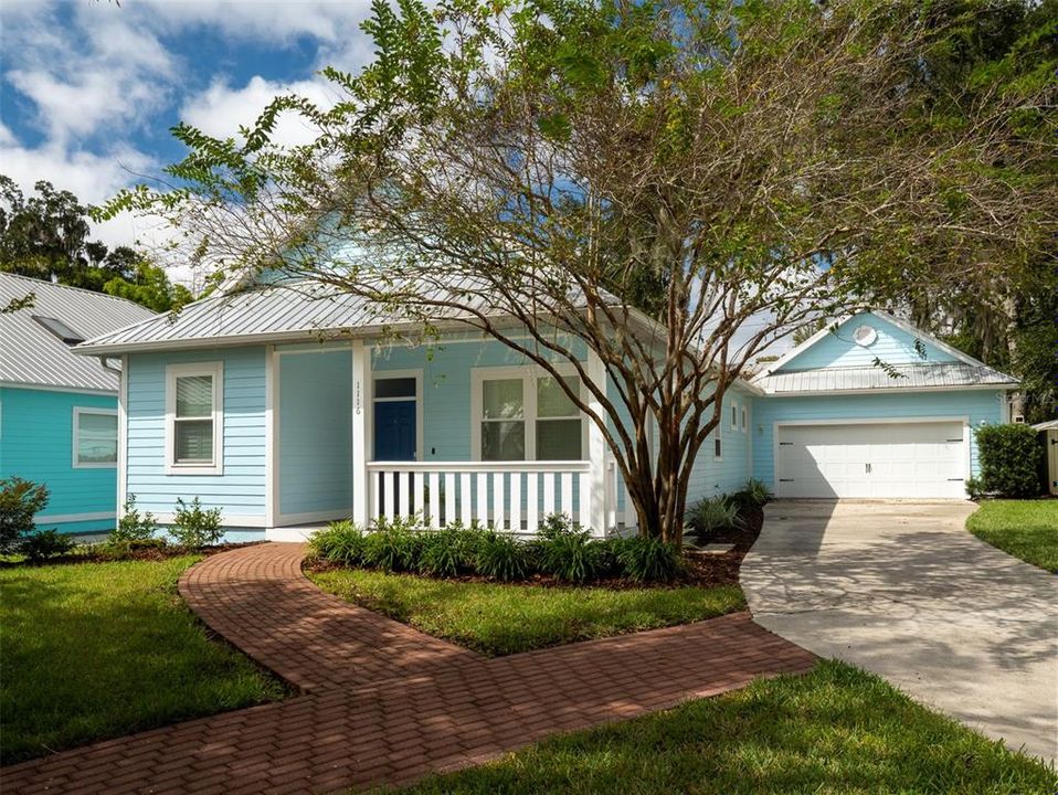 合同活跃: $424,000 (3 贝兹, 2 浴室, 1557 平方英尺)