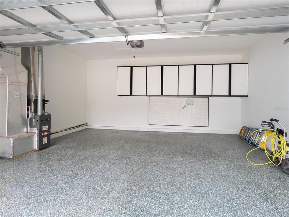 合同活跃: $424,000 (3 贝兹, 2 浴室, 1557 平方英尺)