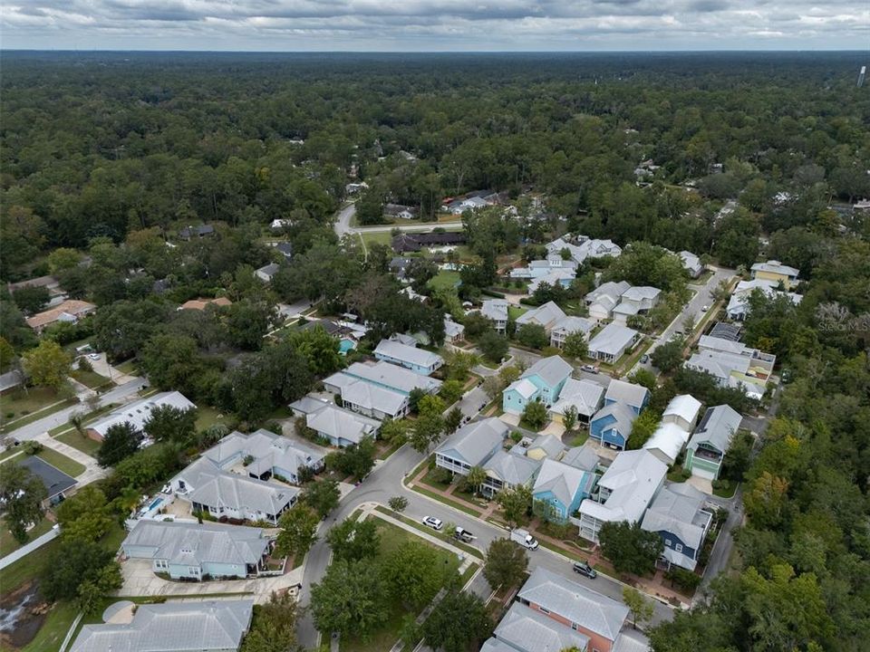 合同活跃: $424,000 (3 贝兹, 2 浴室, 1557 平方英尺)