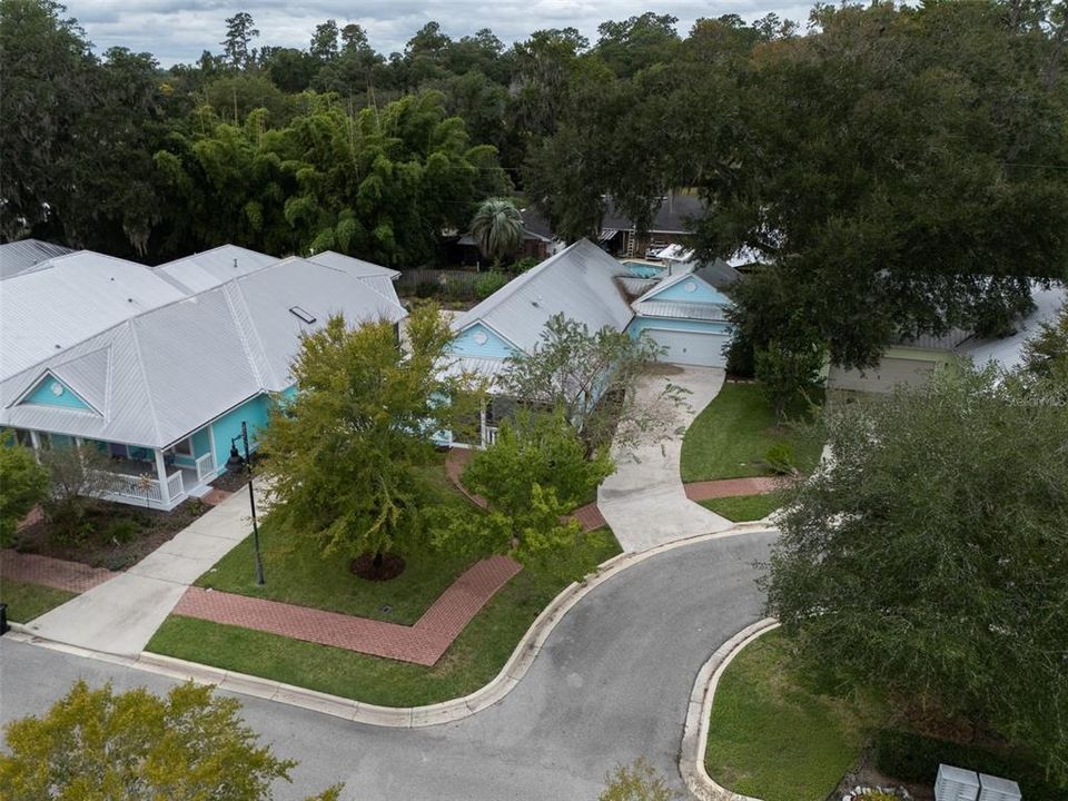 合同活跃: $424,000 (3 贝兹, 2 浴室, 1557 平方英尺)