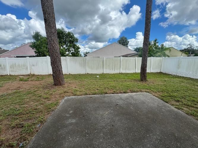 合同活跃: $240,000 (3 贝兹, 2 浴室, 1430 平方英尺)