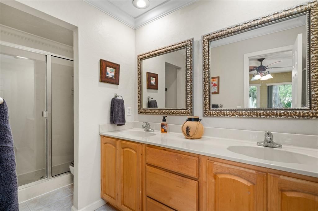 待售: $159,900 (2 贝兹, 2 浴室, 1482 平方英尺)