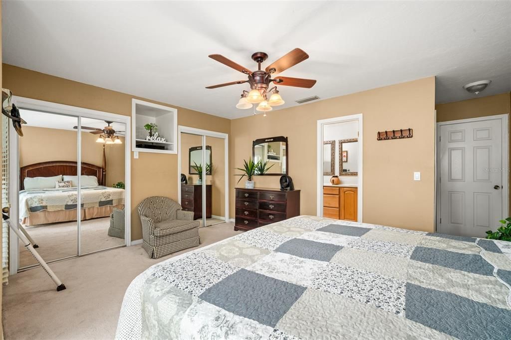 待售: $159,900 (2 贝兹, 2 浴室, 1482 平方英尺)