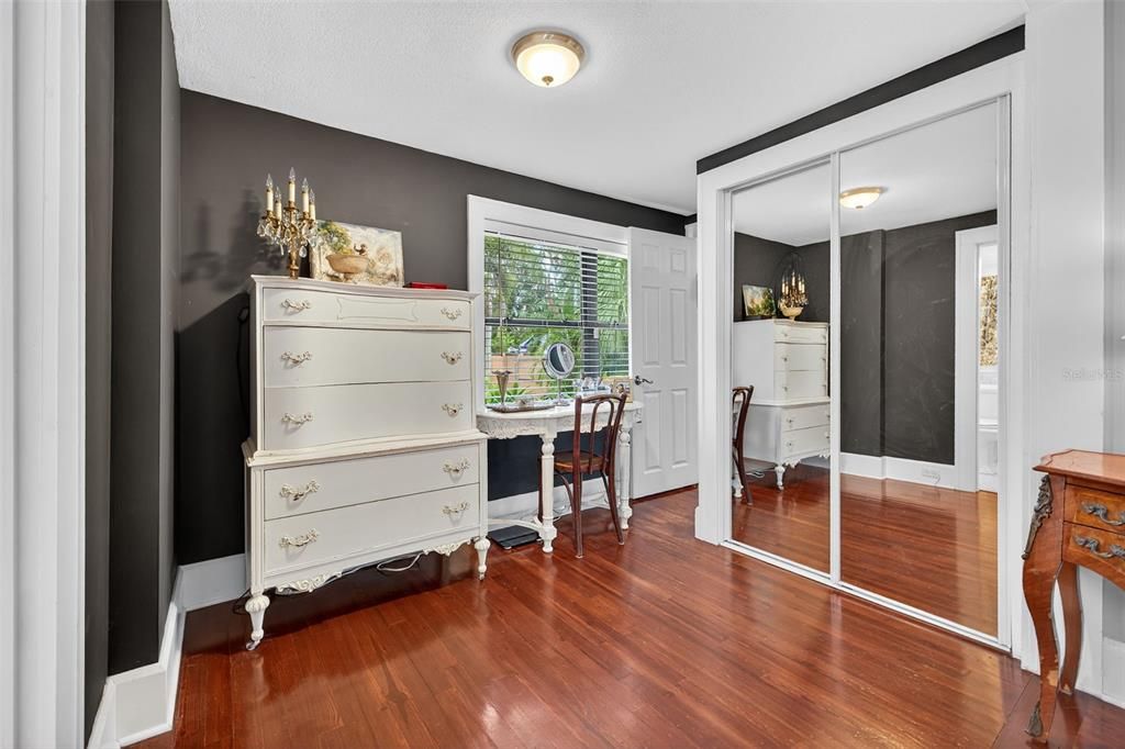 Active With Contract: $699,000 (2 beds, 2 baths, 1293 Square Feet)