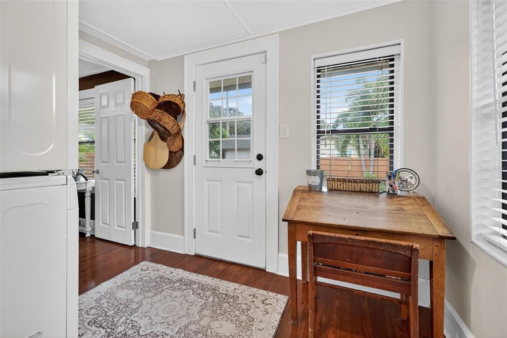 Active With Contract: $699,000 (2 beds, 2 baths, 1293 Square Feet)