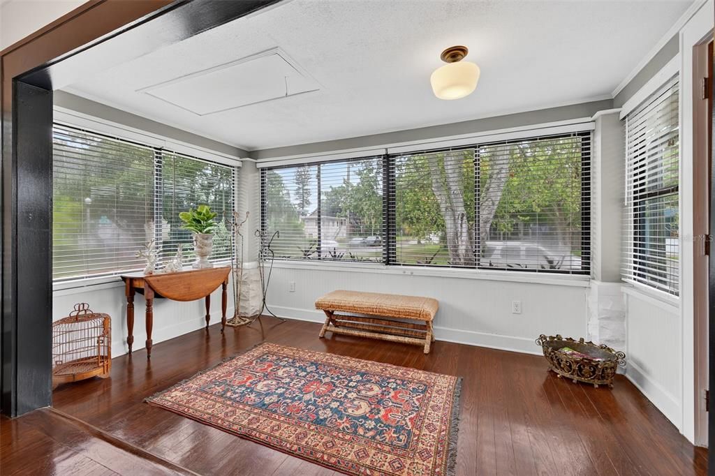 Active With Contract: $699,000 (2 beds, 2 baths, 1293 Square Feet)