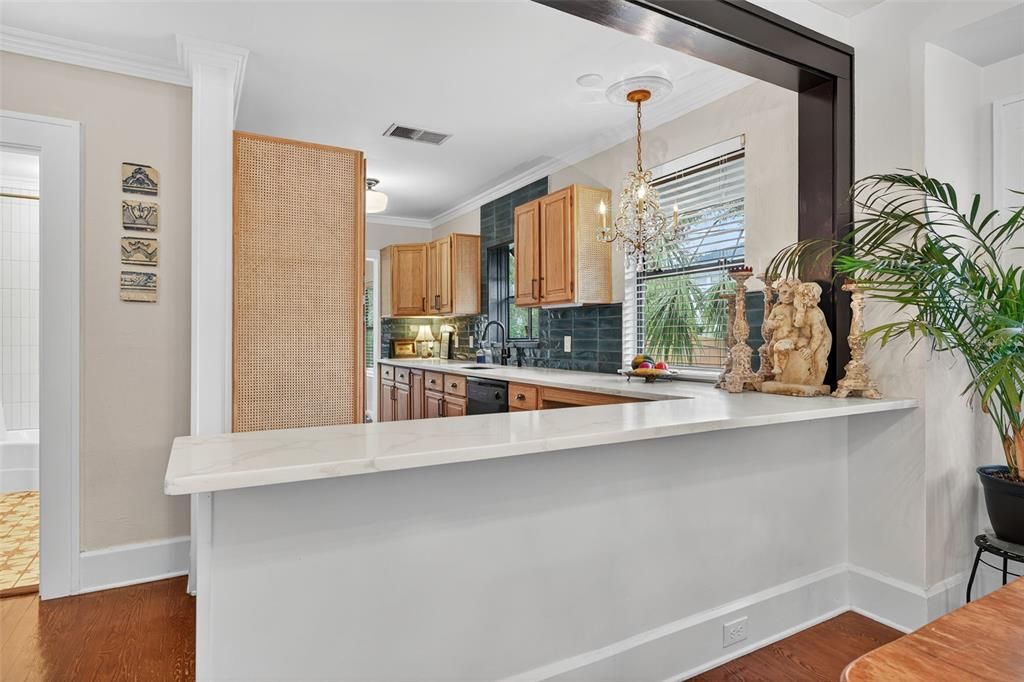 Active With Contract: $699,000 (2 beds, 2 baths, 1293 Square Feet)