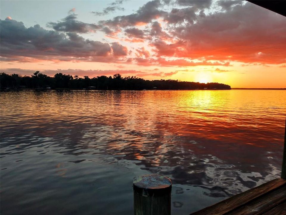 For Sale: $659,000 (3 beds, 2 baths, 1362 Square Feet)