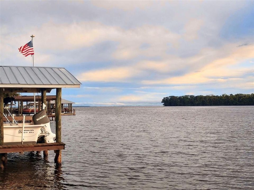 For Sale: $659,000 (3 beds, 2 baths, 1362 Square Feet)