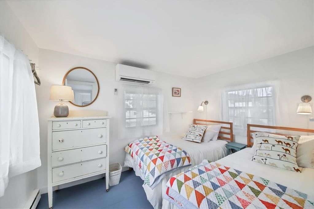 出租: $2,200 (2 贝兹, 1 浴室, 800 平方英尺)