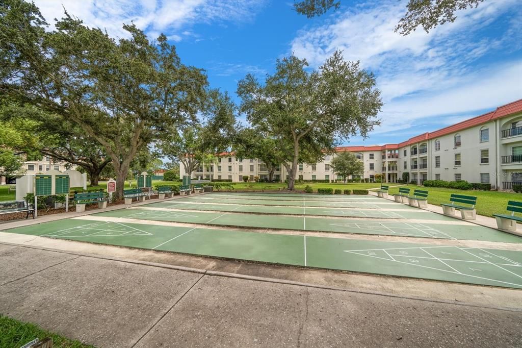 Active With Contract: $135,000 (2 beds, 1 baths, 905 Square Feet)