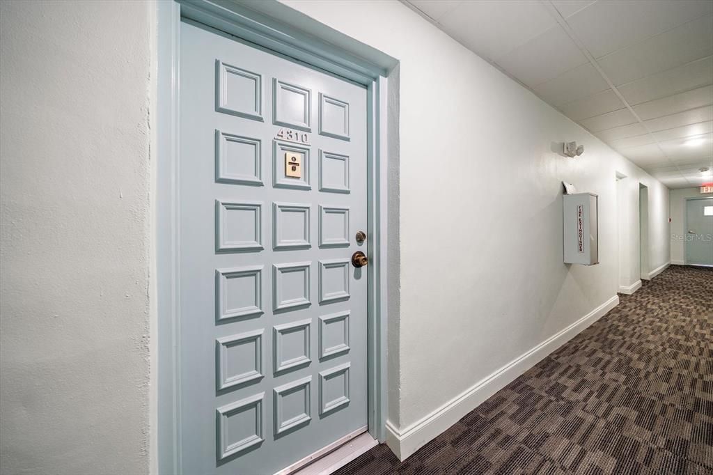 Active With Contract: $135,000 (2 beds, 1 baths, 905 Square Feet)