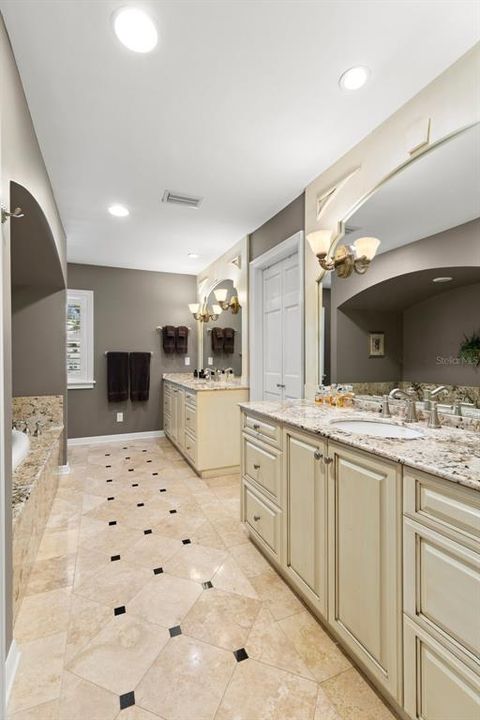 For Rent: $12,000 (4 beds, 5 baths, 3540 Square Feet)