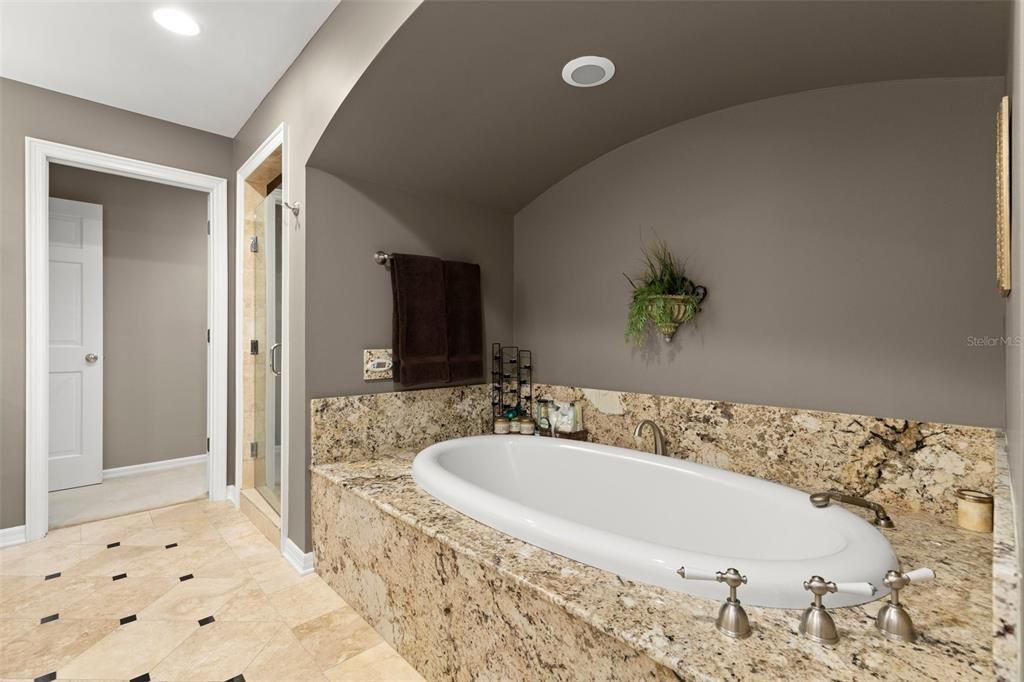 For Rent: $12,000 (4 beds, 5 baths, 3540 Square Feet)