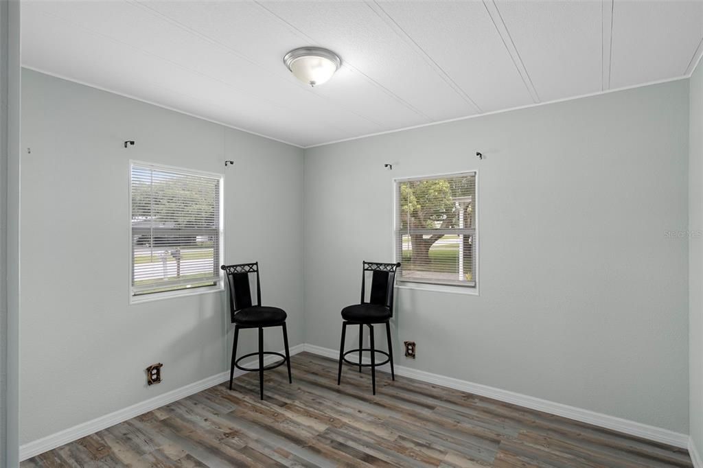 На продажу: $179,000 (3 спален, 2 ванн, 960 Квадратных фут)