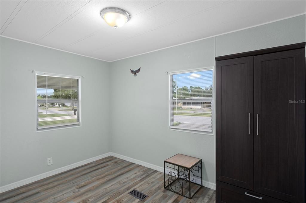 На продажу: $179,000 (3 спален, 2 ванн, 960 Квадратных фут)