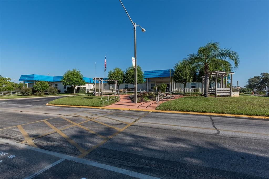 На продажу: $179,000 (3 спален, 2 ванн, 960 Квадратных фут)