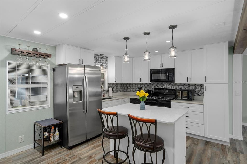 На продажу: $179,000 (3 спален, 2 ванн, 960 Квадратных фут)