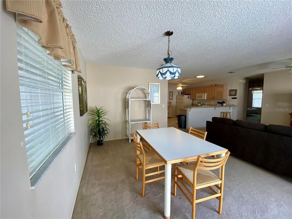 For Sale: $235,000 (2 beds, 2 baths, 1156 Square Feet)