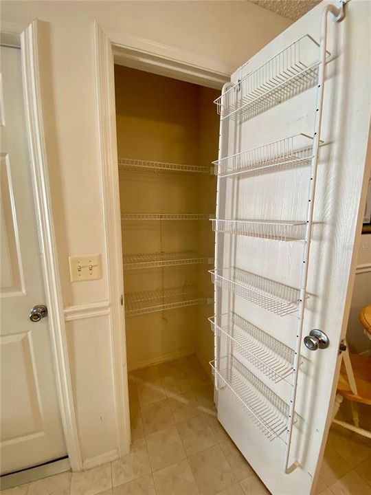 For Sale: $235,000 (2 beds, 2 baths, 1156 Square Feet)