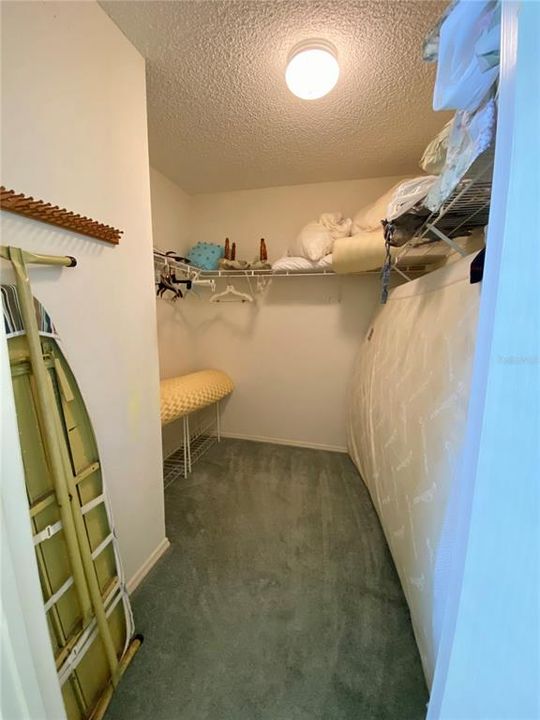 For Sale: $235,000 (2 beds, 2 baths, 1156 Square Feet)