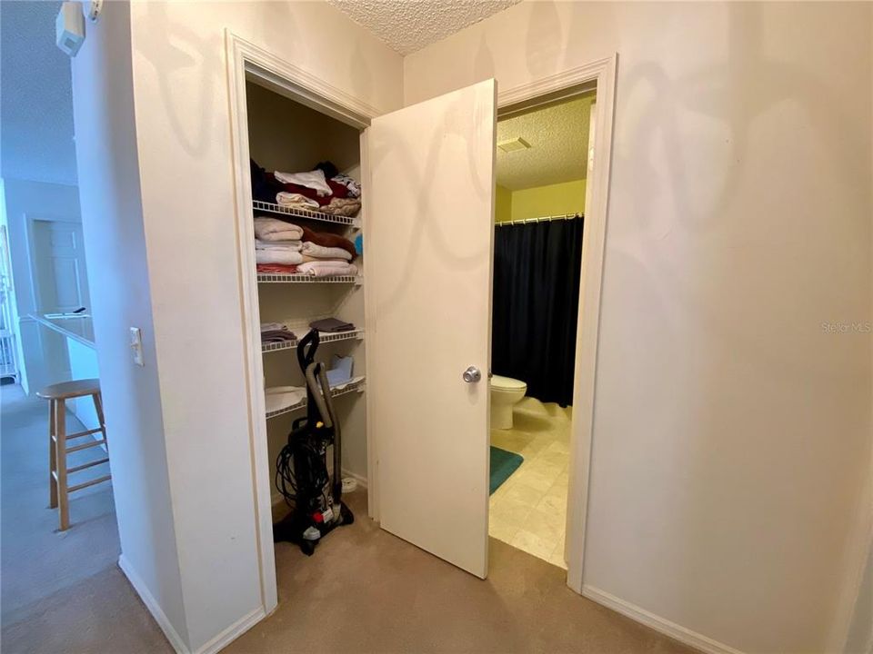 For Sale: $235,000 (2 beds, 2 baths, 1156 Square Feet)