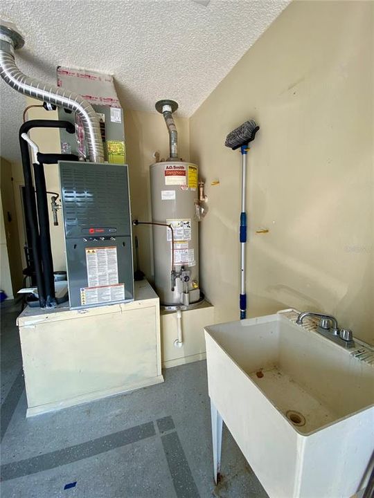 For Sale: $235,000 (2 beds, 2 baths, 1156 Square Feet)