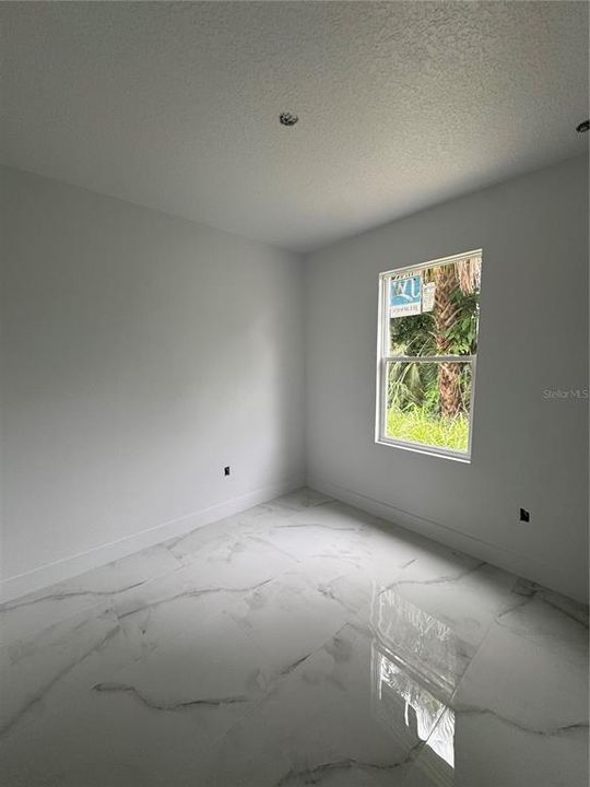 For Sale: $343,000 (3 beds, 2 baths, 1210 Square Feet)