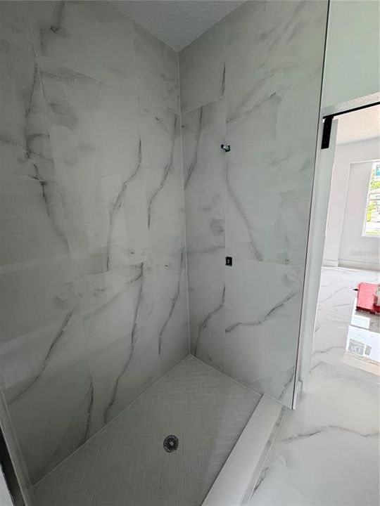 For Sale: $343,000 (3 beds, 2 baths, 1210 Square Feet)