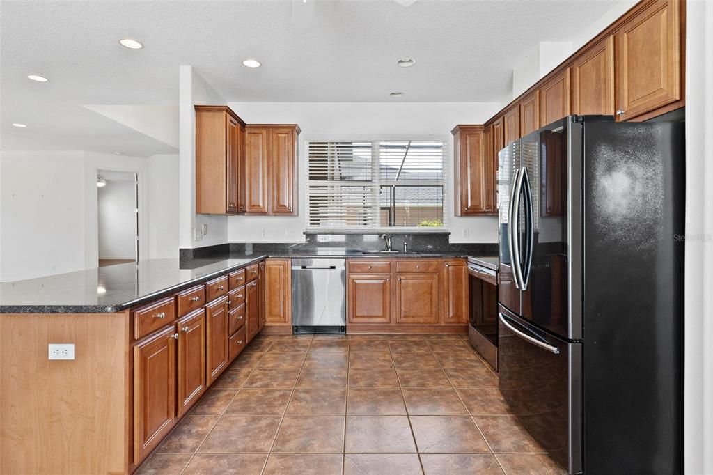 待售: $449,000 (4 贝兹, 4 浴室, 2997 平方英尺)