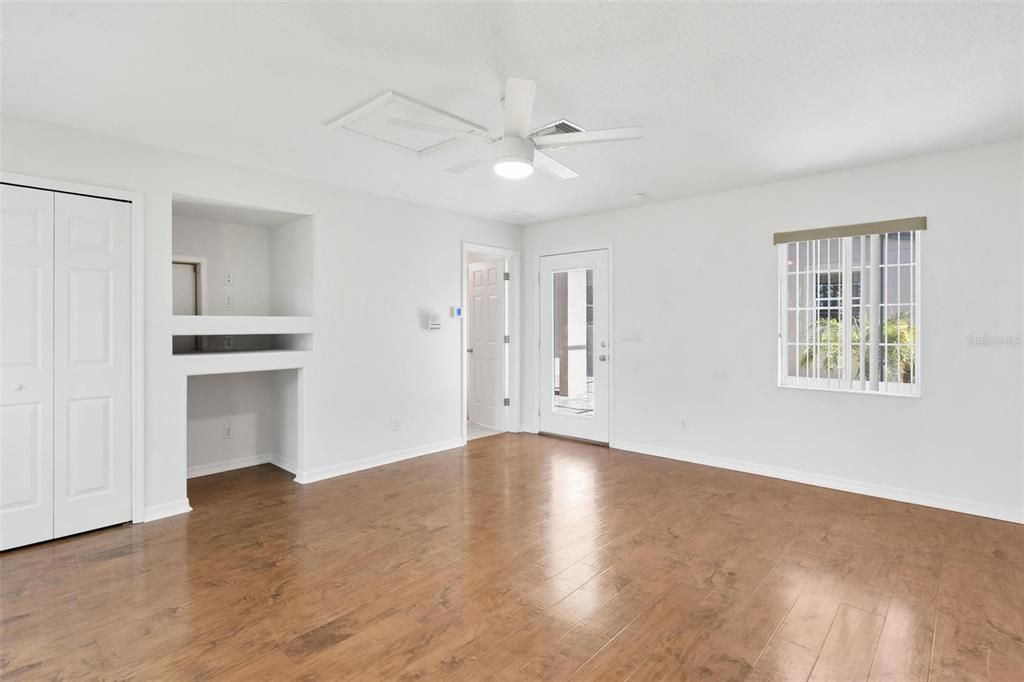 待售: $449,000 (4 贝兹, 4 浴室, 2997 平方英尺)