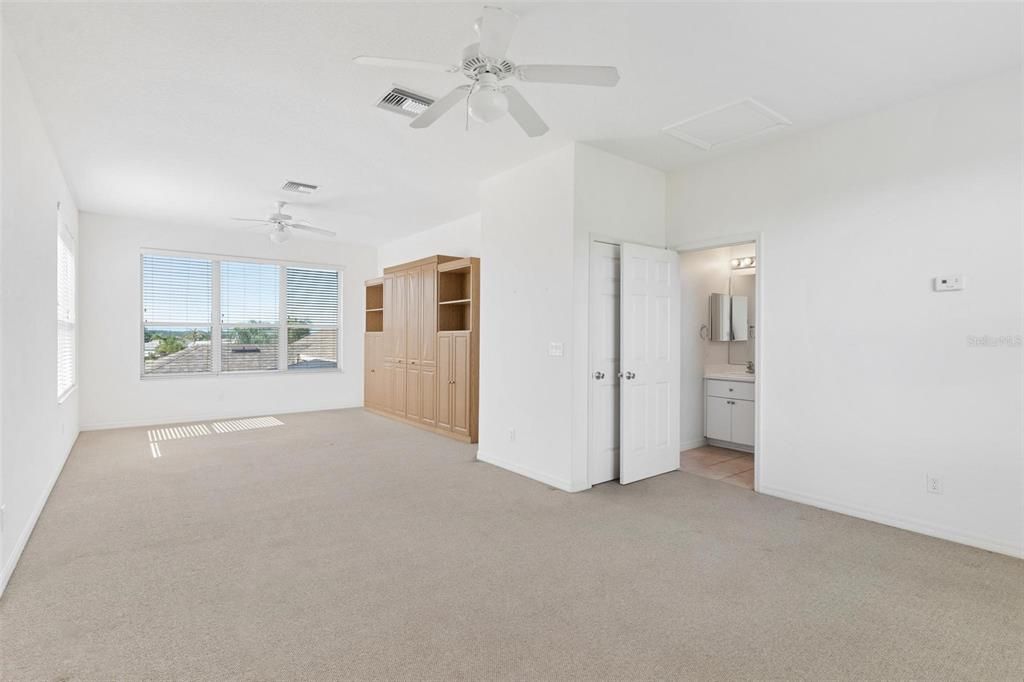 待售: $449,000 (4 贝兹, 4 浴室, 2997 平方英尺)