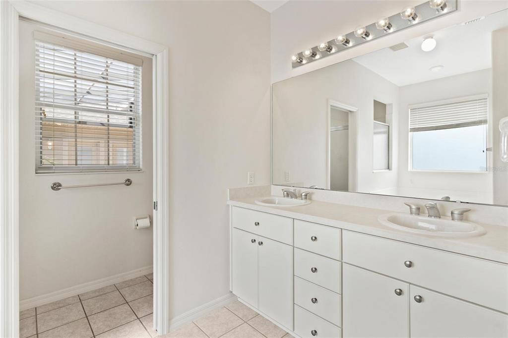 待售: $449,000 (4 贝兹, 4 浴室, 2997 平方英尺)