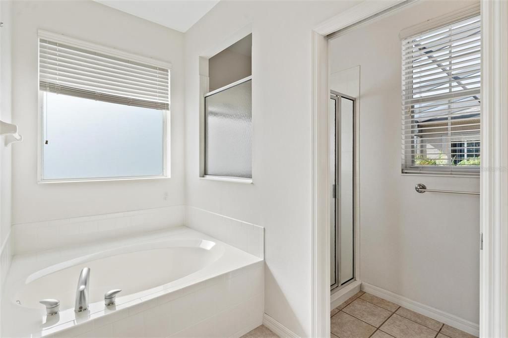 待售: $449,000 (4 贝兹, 4 浴室, 2997 平方英尺)