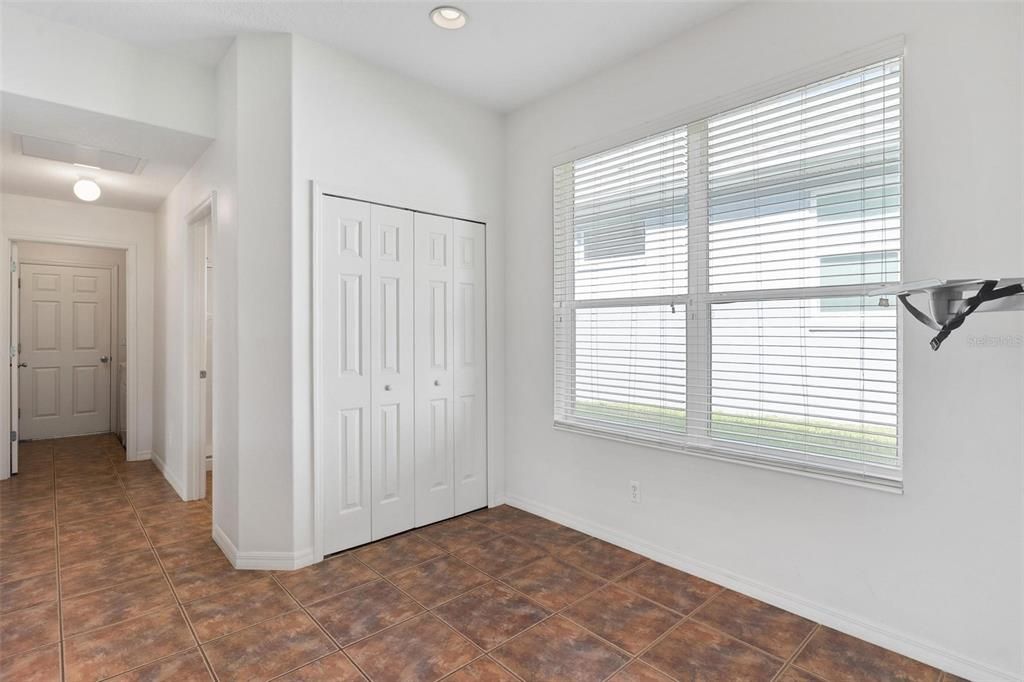 待售: $449,000 (4 贝兹, 4 浴室, 2997 平方英尺)