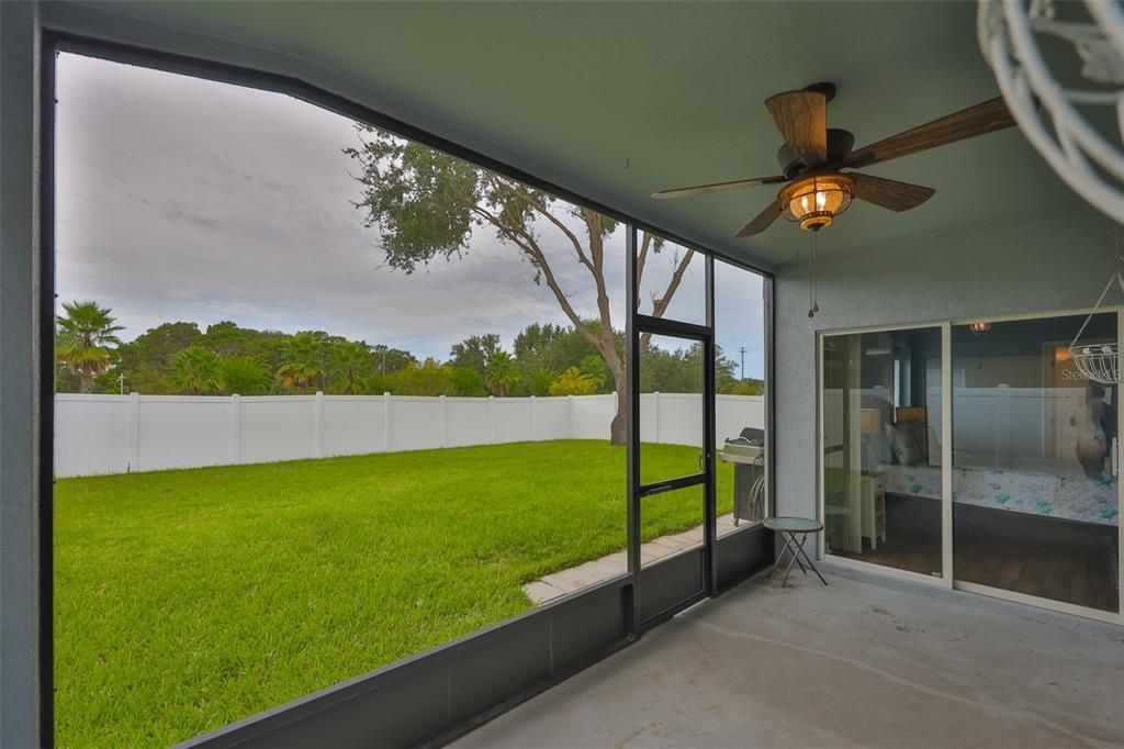 合同活跃: $300,000 (3 贝兹, 2 浴室, 1578 平方英尺)