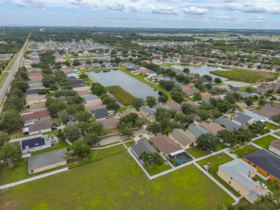 合同活跃: $300,000 (3 贝兹, 2 浴室, 1578 平方英尺)