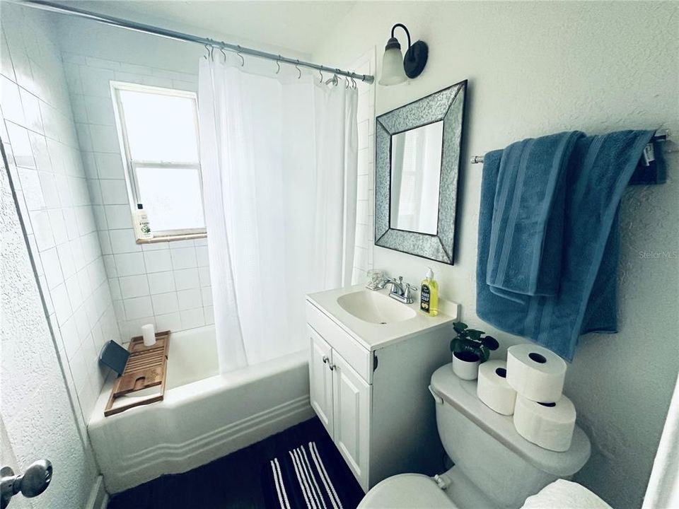 En Venta: $350,000 (3 camas, 1 baños, 864 Pies cuadrados)