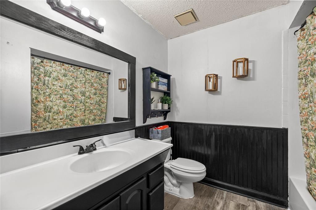 Active With Contract: $229,900 (4 beds, 2 baths, 1474 Square Feet)