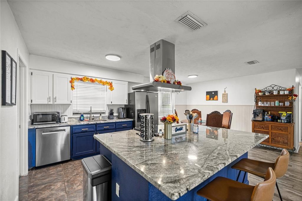 Active With Contract: $229,900 (4 beds, 2 baths, 1474 Square Feet)